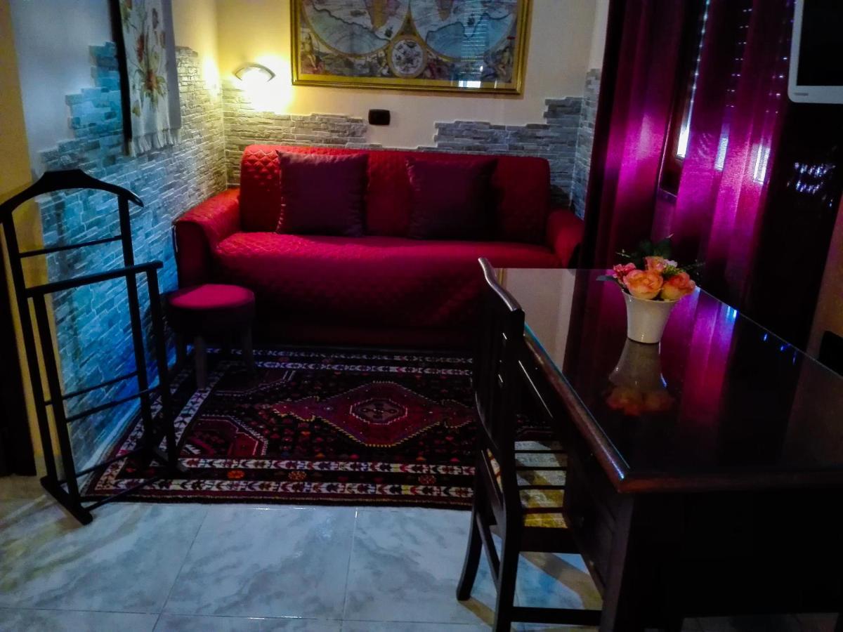 La Rosa - Elegant Rooms Sassari Bagian luar foto