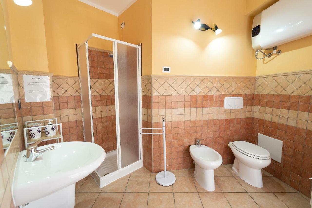 La Rosa - Elegant Rooms Sassari Bagian luar foto