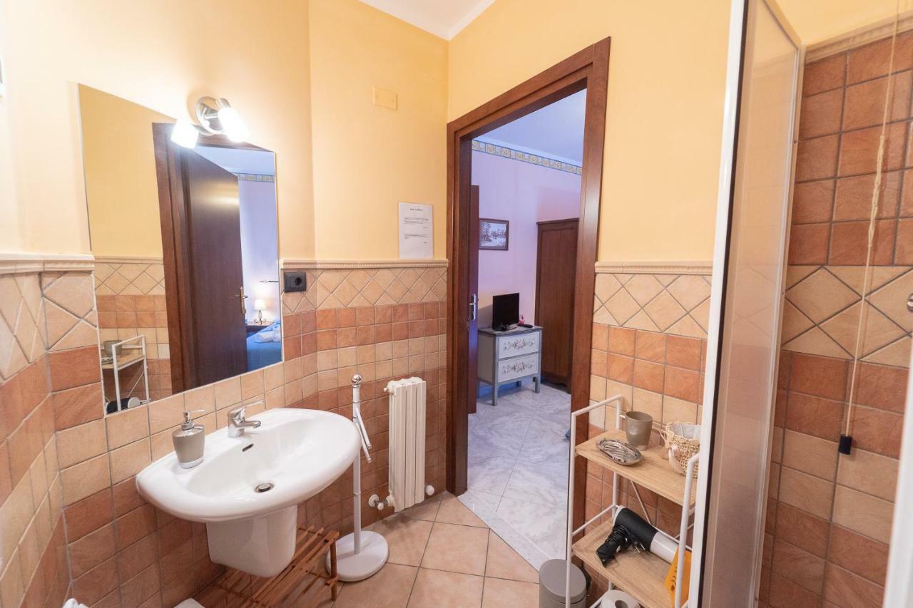 La Rosa - Elegant Rooms Sassari Bagian luar foto